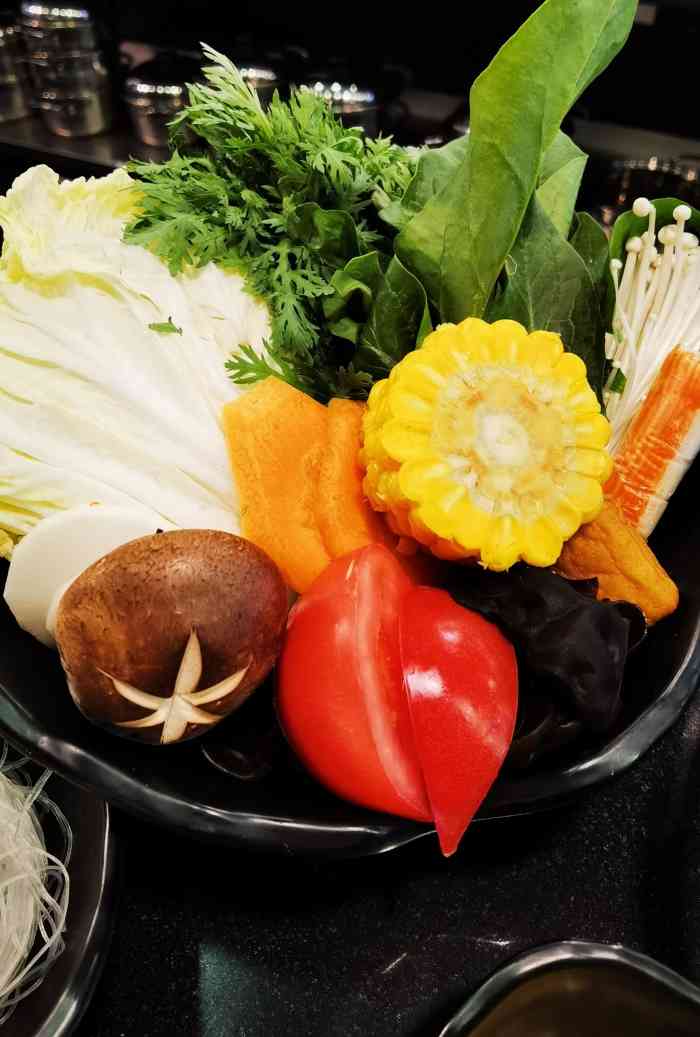 呷哺呷哺(住总万科广场店)-"散台鸳鸯锅 很方便 这会人不多 也很安静.