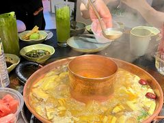 -菌自由丨野生菌火锅特色庭院餐厅(丽江古城店)