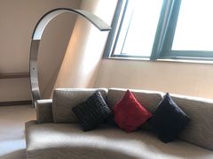 -上海滴水湖皇冠假日酒店