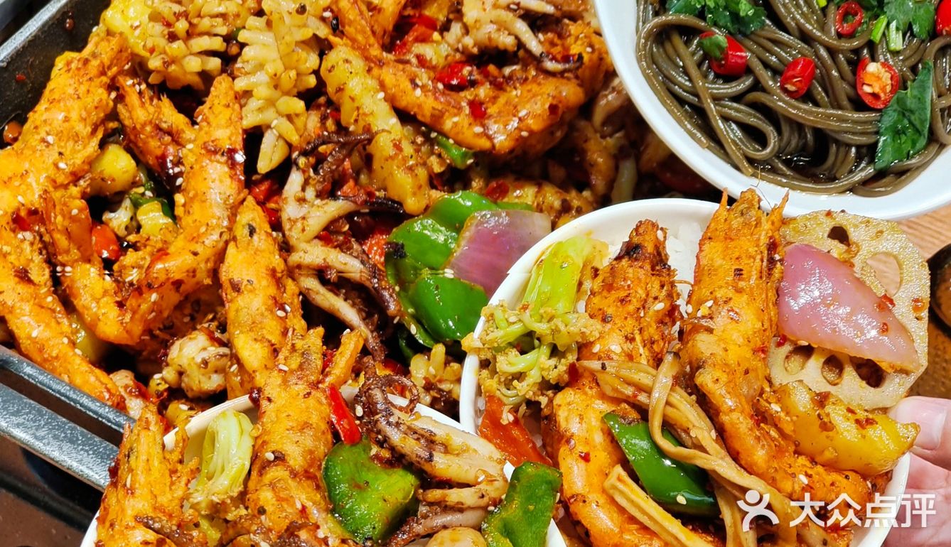 巴掌大的干锅虾好好吃