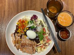 -POKEE VIA&Brunch·维娅(重庆来福士店)