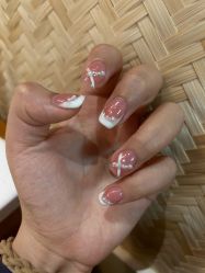 -芊屿芊浔美甲