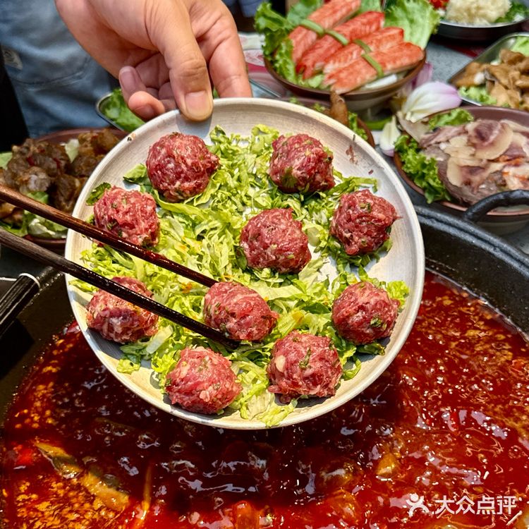 秋天第1️⃣顿火锅,我选笨小孩‼️