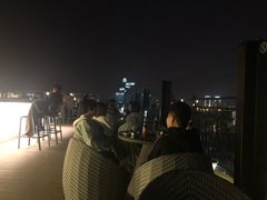 -顽啤熊·酒客酒馆(苏城夜景必选店)