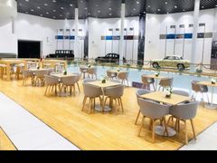 -杭州中沃沃尔沃4S店(滨江区店)
