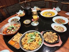 -川流不息·地道川菜·小龙虾(新松江路店)