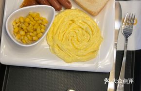 Sweet Honey Crispy Sausage Stir-fry with Egg