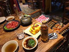 -老牌坊云南鱼豆花火锅(爱建店)