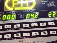 器械区-青岛市体育产业发展中心全民健身中心