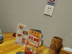 -晶吉·居酒屋·烧鸟·海胆(民主广场店)
