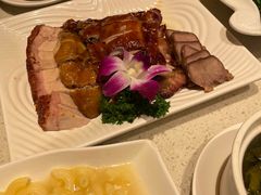 什锦拼盘-香港新发烧腊茶餐厅(书城店)