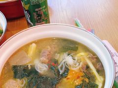 -小蛮椒麻辣烫·麻辣拌(青浦宝龙店)