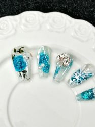 -小乐化妆美甲半永久培训学校