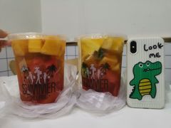 霸气水果桶-九里香奶茶果汁(碧湖店)