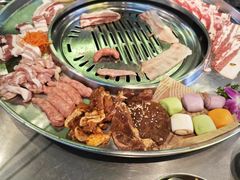 -哈哈碳都·牛肋条无限自助烤肉(台江万达店)