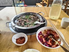 -大众跷脚牛肉馆·非遗传承单位(峨眉山店)