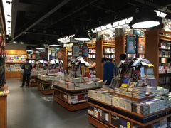 -西西弗书店&矢量咖啡(凯德晶萃广场店)