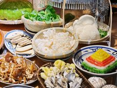 -洱火云南酸菜牛肉火锅(石景山当代商城店)
