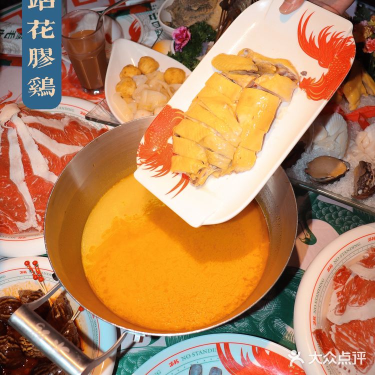 成都探店｜走！到香港老电影里约一顿饭吧