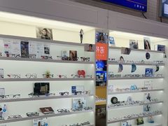 -诺柯视眼镜-蔡司依视路官方工厂店(淞南一店)