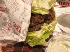 -The Habit Burger Grill 哈比特汉堡(复兴soho店)