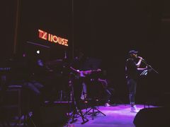 -TZ House音乐现场(来福士中心店)