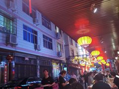 -谊荣海鲜大牌档(石湖店)