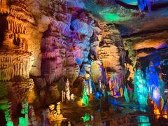 -泰安地下龙宫景区