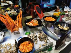 -亚洲国际大酒店·云顶阁旋转自助餐厅