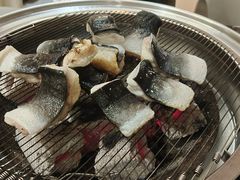 -围炉肉舍•炭烤活鳗•丹东海鲜烤肉(步行街店)