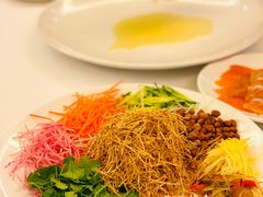 风生水起捞三文鱼-山泉公馆酒家(珠江新城店)