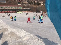 -济南卧虎山滑雪场