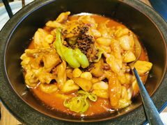黑松露牛肝菌焖牛蛙-云海肴云南菜(浦江欢乐颂店)