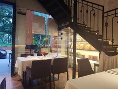 -LESCEDARS Brasserie Bistro香柏树