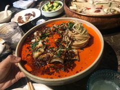 -三人行骨头王火锅(长寿店)