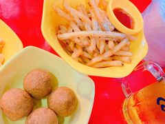 -BHC炸鸡(明洞总店)