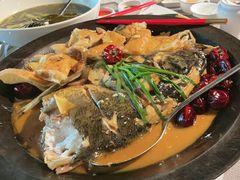 生态鱼头配油饼-秀儿四九城·新京菜(亚运村鸟巢店)