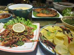 -傣家寨花园主题餐厅