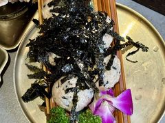 -围炉肉舍•炭烤活鳗•丹东海鲜烤肉(步行街店)