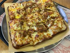 肉食盛宴披萨-UMAMI乌玛米披萨·汉堡·清真Halal(红岭北店)