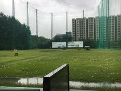 -仙霞高尔夫练习场-停车场