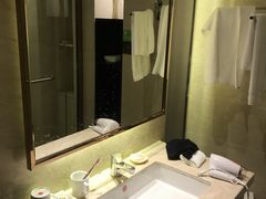 俗室-深圳福青龙华天假日酒店