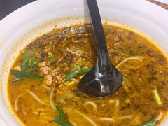 酸辣小锅米线-茶花妹子云南餐厅(传媒大学店)