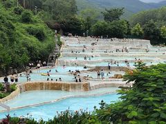 -十万大山布透温泉
