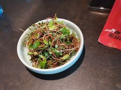 香椿苗豆腐丝-辣尚瘾·烤鱼·新川菜(交大直营店)