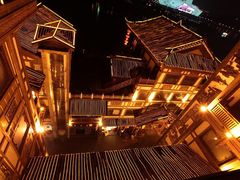 -屋顶顶城市·江景酒店-客房部