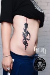 -越域刺青