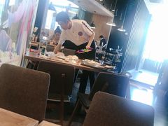 -必胜客(WOW中央公园店)