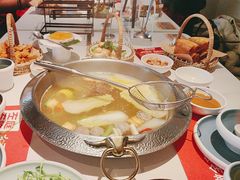 -左庭右院鲜牛肉火锅(金山万达店)