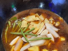 -哈尔滨烧烤·山河村铁锅炖(交大店)